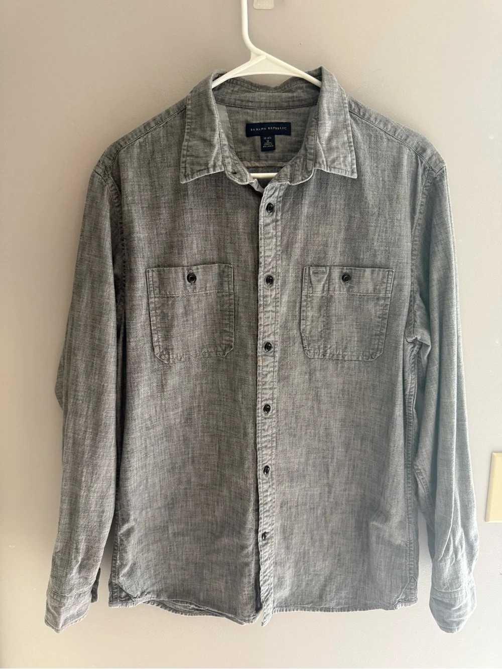 Banana Republic Men’s Heather Grey Long Sleeve Collared Button Up Shirt SZ M